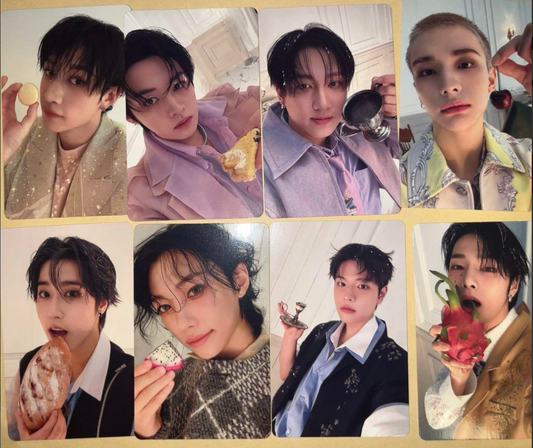 Stray Kids Hollow Limited Photocards